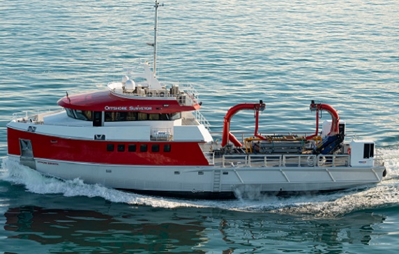 offshore-surveyor-aglA2100778_365x572
